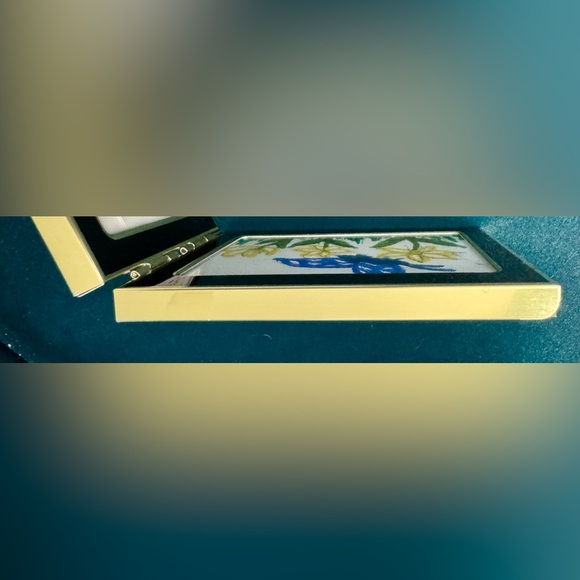 Gold Foldable Calendar & Picture Frame - Picture 2 of 9